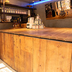 5108 MUSSEL&GIN ALSO - Interior – Standing Counter