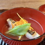 鎌倉 北じま - 椀物 ブダイ（器は明月椀）