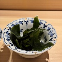 鮨 由う - 