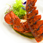 Kyu Karuizawa Hotel - 前菜でこのボリューム。2014年の夏メニュー、オマール海老のグリルを大葉のソース仕立てで召し上がれ