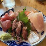 朝めし酒場 ナニコレ食堂 - 刺盛…赤貝のヒモが美味しくてビックリ