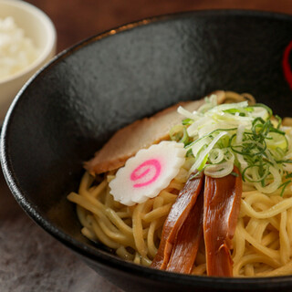 学生必見◎お得な学割はスタンダード油そば＋小ライスが780円