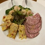 Mar Mare - 前菜４種。キッシュが嬉しい。