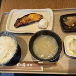 里の宿 - 銀ダラ照焼定食