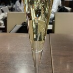 俺のフレンチ - 名物の「なみなみ泡」