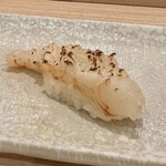 寿司 う月 - 炙り赤えび　1貫　