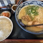 大阪にんにくらーめん 春光 - 