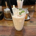 印度料理シタール - 季節限定生いちごラッシー