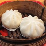 328 KATONG LAKSA - Chili Crab Pau／辣椒螃蟹包