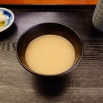 玉屋 - 出汁が効いた旨い"お味噌汁"は、安定の熱々提供。