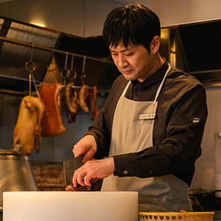 国内外で腕を磨いた広東料理一筋の料理人