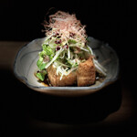 炭焼 おかげさん - 高坂鶏鶏油で揚げた厚揚げ