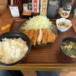 ごはん処 かつ庵 - 熟成ロースかつ定食　ご飯大盛り