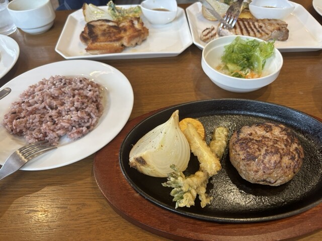 カフェビーダッシュ （B'）のご予約 - 郡山市その他/カフェ | 食べログ