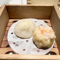 水綾閣 - 【本日の点心】小籠包、えびしゅうまい