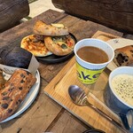 R Baker うめきたグリーンプレイス店 - 