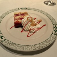 ロウリーズ・ザ・プライムリブ 恵比寿ガーデンプレイス店 -  ロウリーズ・ザ・プライムリブ 恵比寿ガーデンプレイス店 -