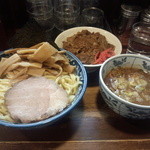 兎に角 - 2013.12.22 つけ麺＋牛すじ丼小盛