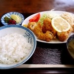 新角食堂 - チキンカツ定食