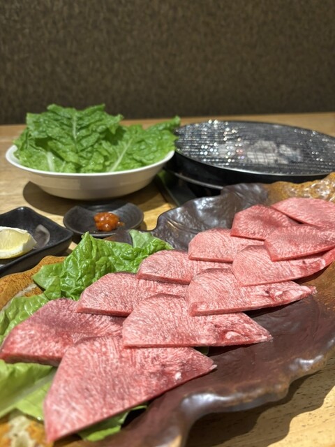 Honkaku Sumibi Yakiniku Shichirin