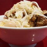 ラーメン二郎 - ラーメン半分＋ＳＫショウガ半分崩