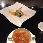 THE PRESIDENT(NIPPON) - 焼き上がったホタテ（後）ミネストローネスープ（手前）