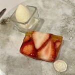 トロワフレーシュ - 