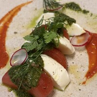 R restaurant & bar - 