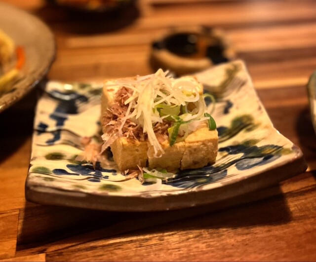 ᾦἱἘ年輕10歲的沖繩美食料理ᾒᾀὄ Not yet noticed by tourists! This hidden seafood bowl