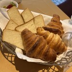 万平ホテル メインダイニングルーム - 浅野屋さんと提携しているパン※お代わり可