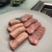 和牛とワイン 焼肉きゅうこん - 
