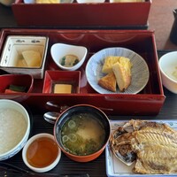 日本料理 初海 - 