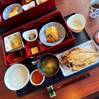 日本料理 初海 - 