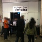 Mohegan Sun Sports Bar - GATE 8から入場しスポーツバーの指定席へ。