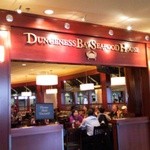 Dungeness Bay Seafood House - シアトル空港内のシーフードのお店です