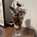 ナポリの食卓 - 生チョコとバナナのパフェ