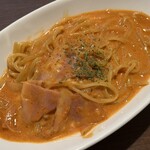 ナポリの食卓 - 4種のチーズのトマトクリーム