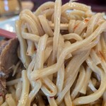 ラーメン 大高山 - 火山　太麺野菜ふつう背油マシにんにく入り辛さ激辛