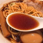 人類みな麺類 - スープはやっぱり甘いけど、美味しいです。