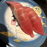 金沢まいもん寿司 - 舞紋ランチ（北陸あおりいか、中とろ、能登ふぐ、真鯛、のど黒、しろえび、いくら、穴子、いなり日替わり白身、茶碗蒸し、汁物）＋まぐろ＋しらす軍艦
2580円＋390円＋390円