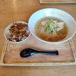 煮干し中華そば かいしんのいちげき! - 