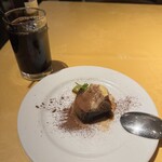 ジリオーラ - デザート｡コーヒーゼリー､クリーム､カカオパウダー､バナナとマスカット｡満足です｡