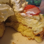 Urth Caffé - ストロベリー パンケーキ　