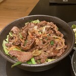 焼肉 いしび - 焼肉丼