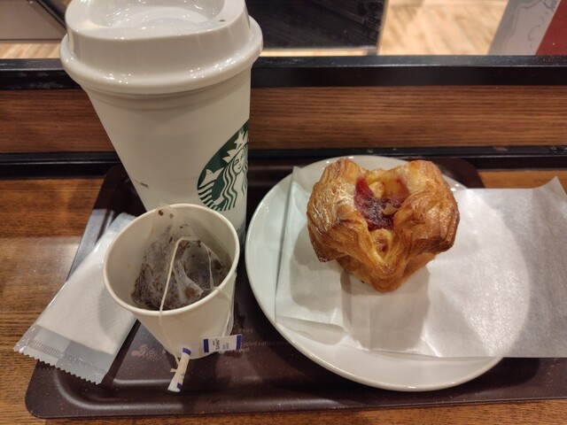 STARBUCKS COFFEE Seibu Shinjuku Pepe Ten photo 3