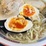 たんめん亭 - 味玉、モモチャーシュー、バラチャーシュー