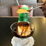 喫茶 ニト - 『プリン¥400』
      『クリームソーダ¥800』