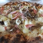 アズーリ - ピッツア　ボスヤイオーラ　ビアンカ