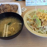 Matsuya - 味噌汁＆サラダは松屋だね