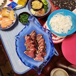 藁焼き鰹たたき 明神丸 - 初鰹